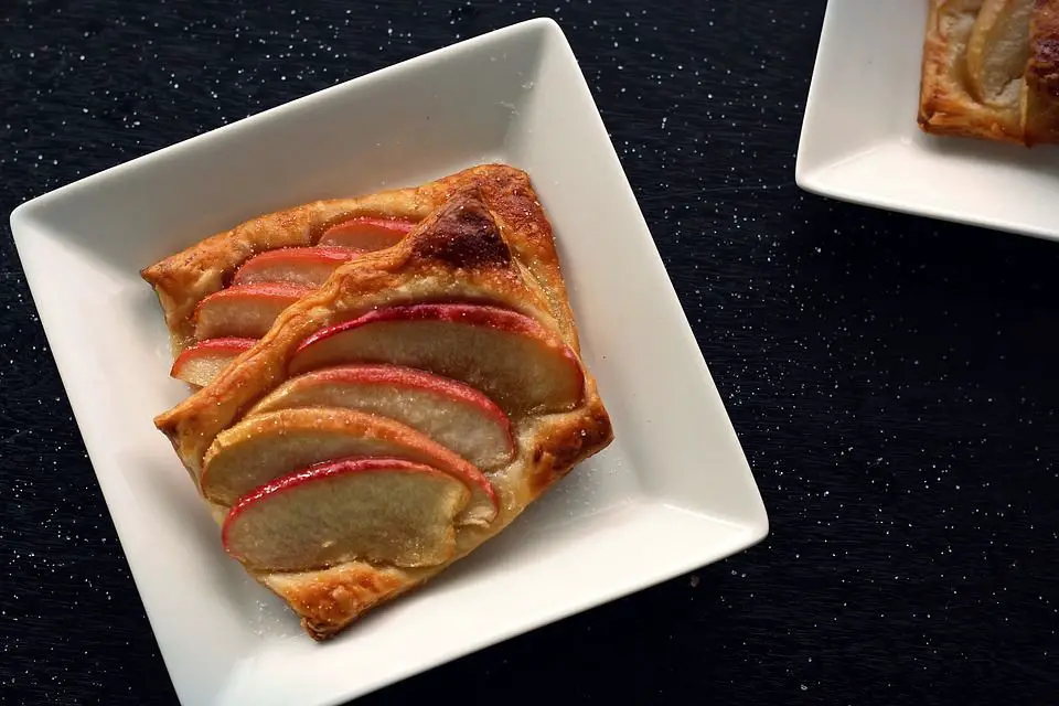 Tarta de Manzana con Hojaldre 🍎 ¡Fácil y Deliciosa!