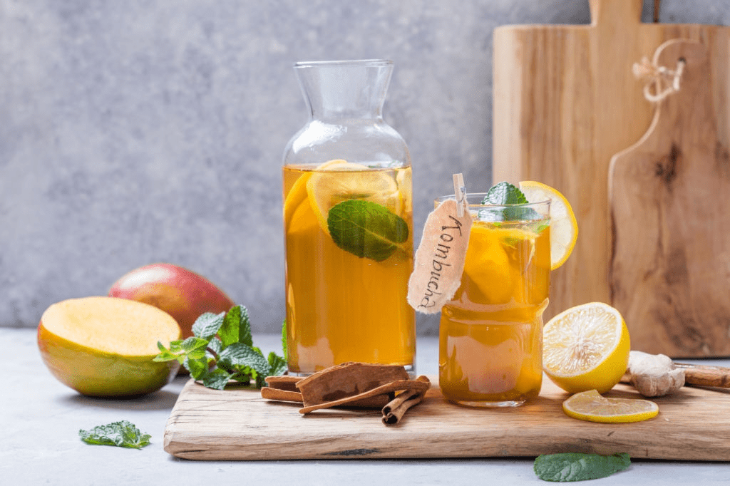receta Kombucha con hierba buena, limón y mango
