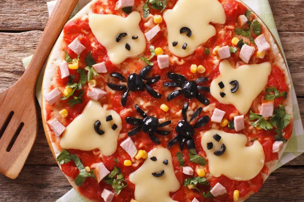 Pizza Halloween fantasmagórica