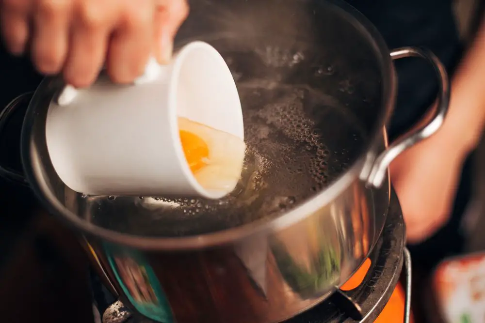 Cómo hacer huevos escalfados